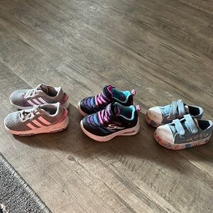 Girl toddler sneakers size 6